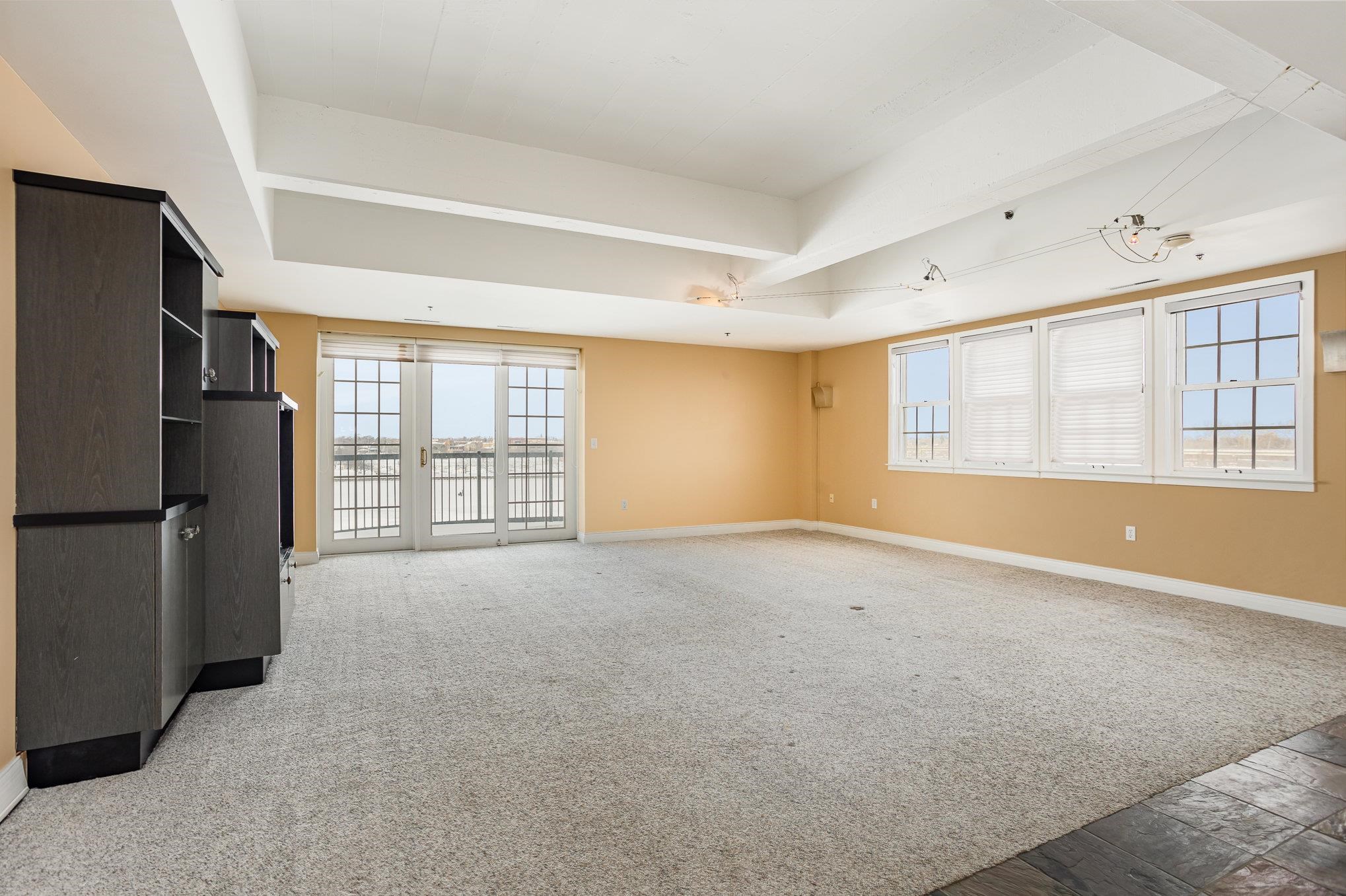 243 Jennison Place Bay City, MI 48708 - Photo 5 of 24 Gallery Image 5