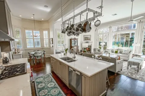 $1,160,000 | 3900 Perrier Street, New Orleans, LA 70115