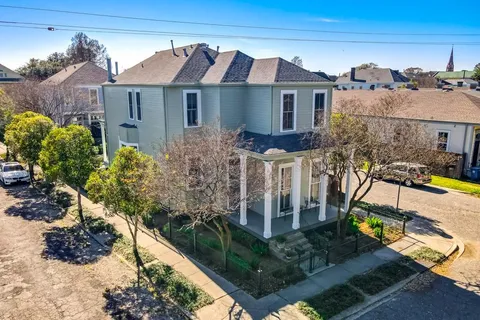 $1,160,000 | 3900 Perrier Street, New Orleans, LA 70115