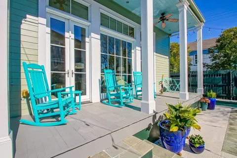 $1,160,000 | 3900 Perrier Street, New Orleans, LA 70115