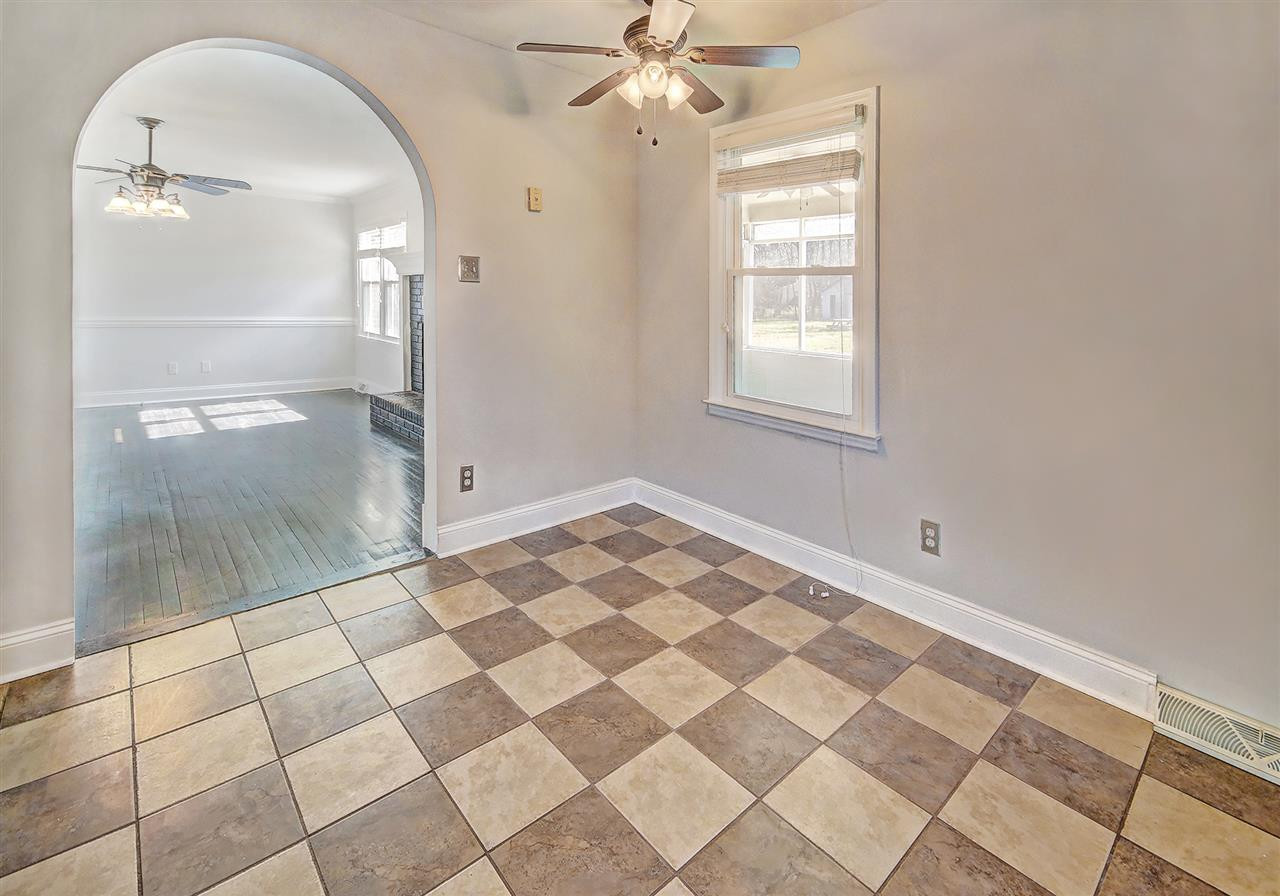 400 Rippling Stream Road Durham, NC 27704 - Photo 9 of 20 Breakfast Area