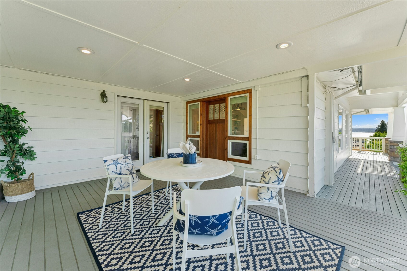 1203 North 36th Street Renton, WA 98056 - Photo 4 of 35