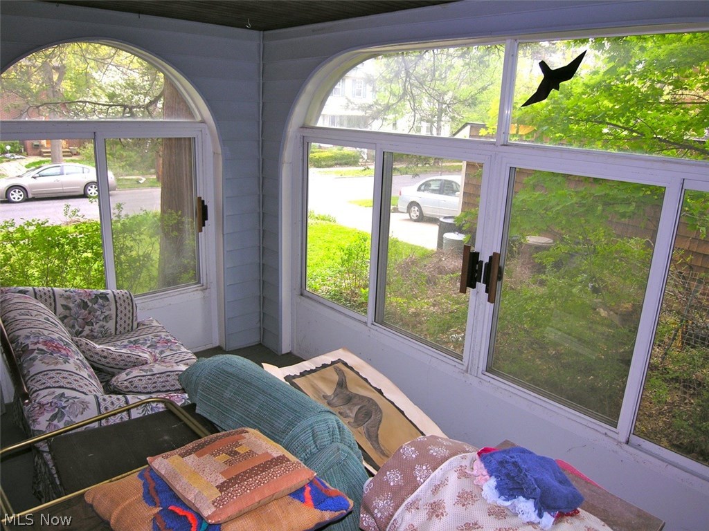 2015 Rossmoor Road Cleveland, OH 44118 - Photo 9 of 25