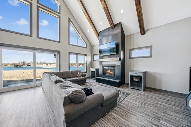 $589,900 | 35647 Oxford Avenue, Center City, MN 55012