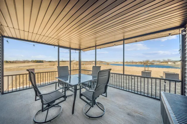 $589,900 | 35647 Oxford Avenue, Center City, MN 55012