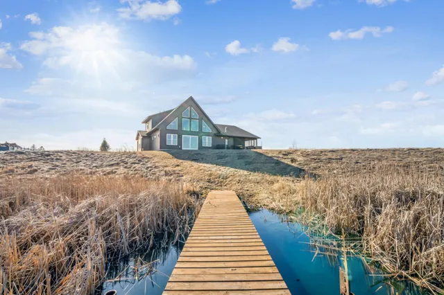 $589,900 | 35647 Oxford Avenue, Center City, MN 55012