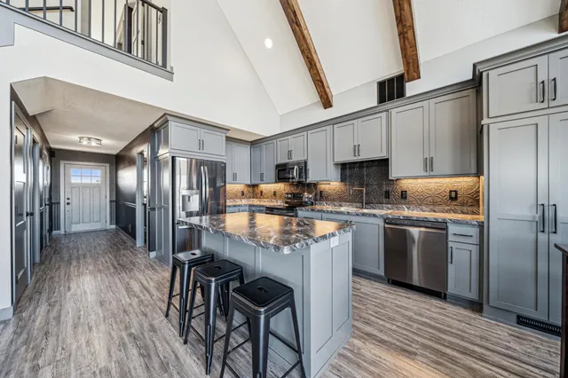 $589,900 | 35647 Oxford Avenue, Center City, MN 55012