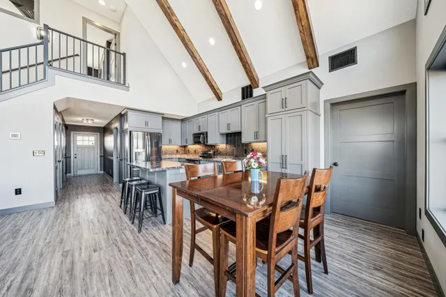 $589,900 | 35647 Oxford Avenue, Center City, MN 55012