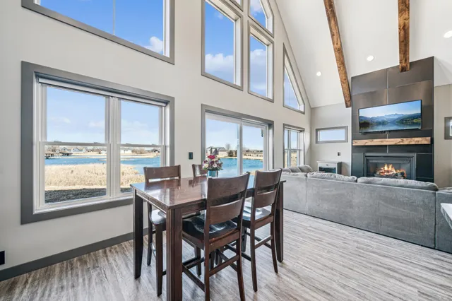 $589,900 | 35647 Oxford Avenue, Center City, MN 55012