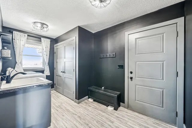 $589,900 | 35647 Oxford Avenue, Center City, MN 55012