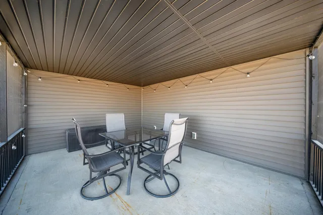 $589,900 | 35647 Oxford Avenue, Center City, MN 55012