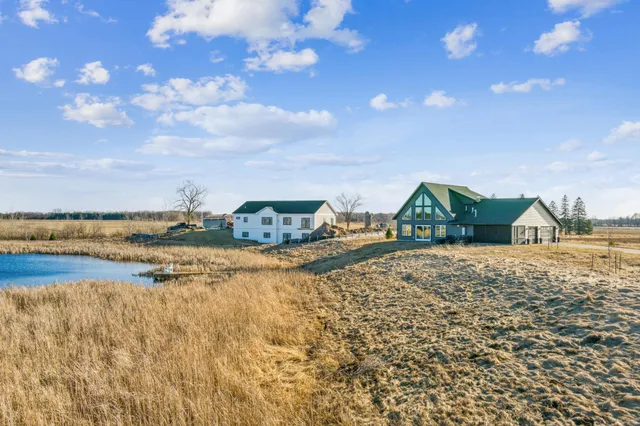 $589,900 | 35647 Oxford Avenue, Center City, MN 55012