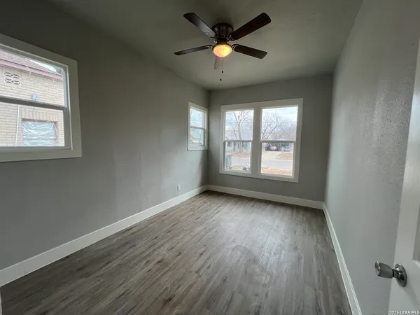 $1,000 | 107 Stanley Court, Unit 3, San Antonio, TX 78214