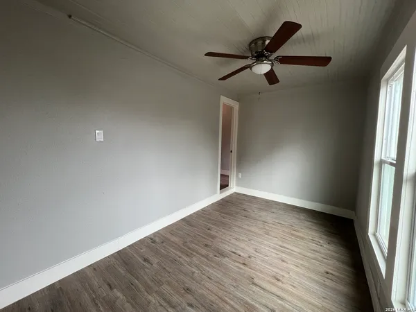 $1,000 | 107 Stanley Court, Unit 3, San Antonio, TX 78214