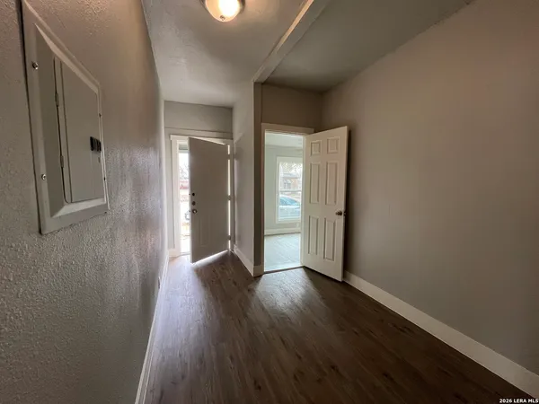 $1,000 | 107 Stanley Court, Unit 3, San Antonio, TX 78214