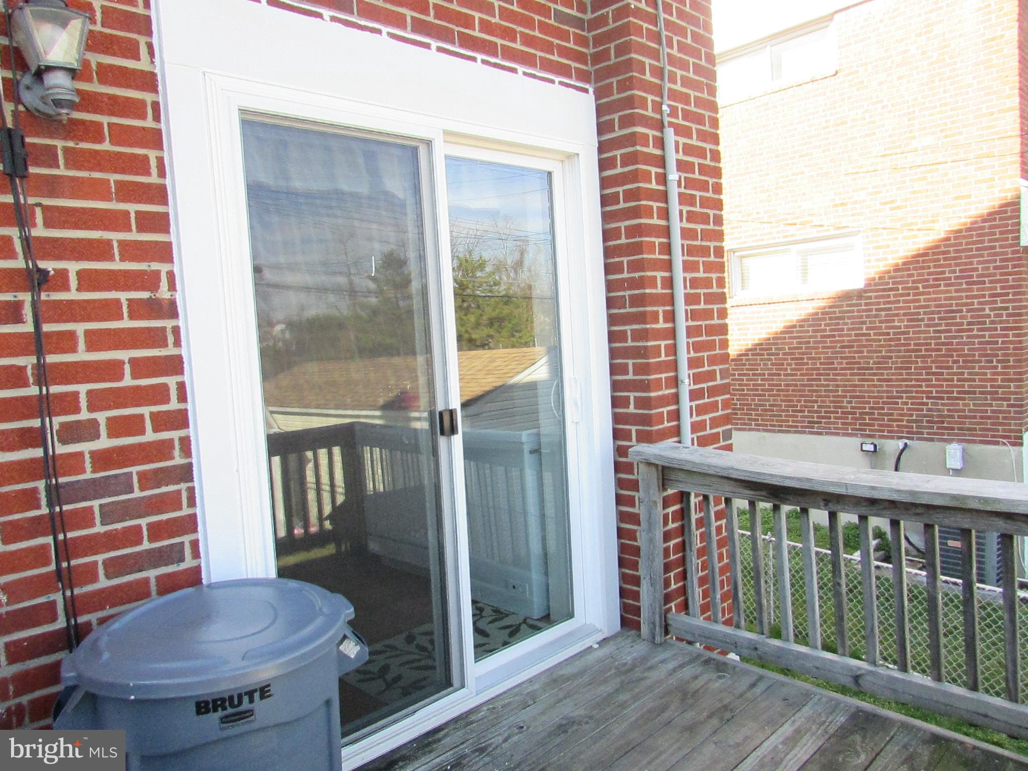 8268 Kavanagh Road Baltimore, MD 21222 - Photo 10 of 30 12X8 REAR DECK
