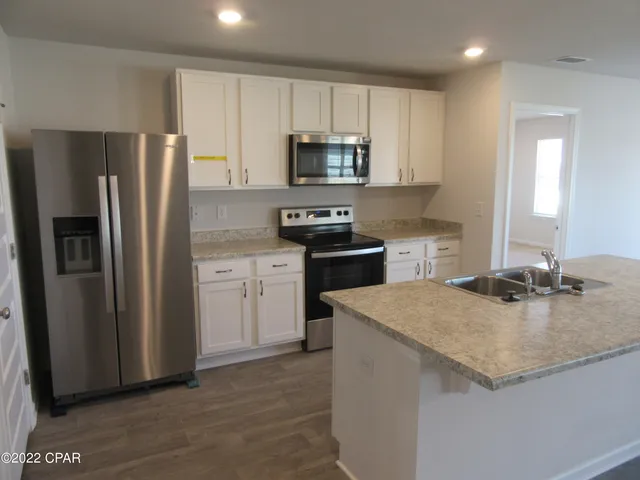 $1,895 | 4015 Pioneer Lane, Panama City, FL 32404