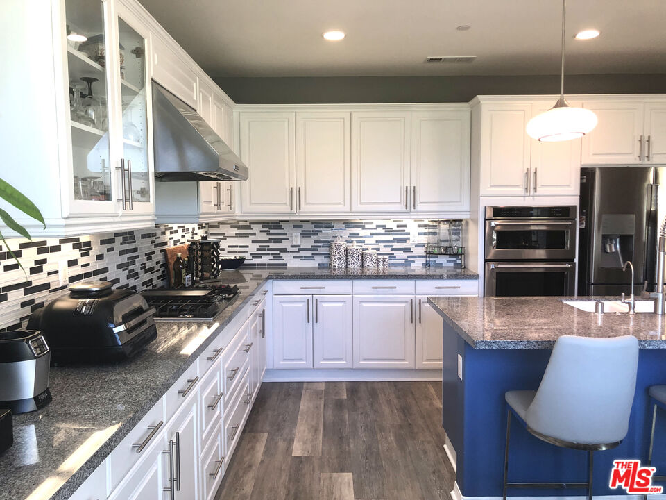 46458 Cask Lane Temecula, CA 92592 - Photo 6 of 40