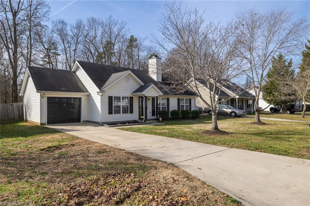 4606 Meadowcroft Road Greensboro, NC 27406 - Photo 2 of 27 Gallery Image 2