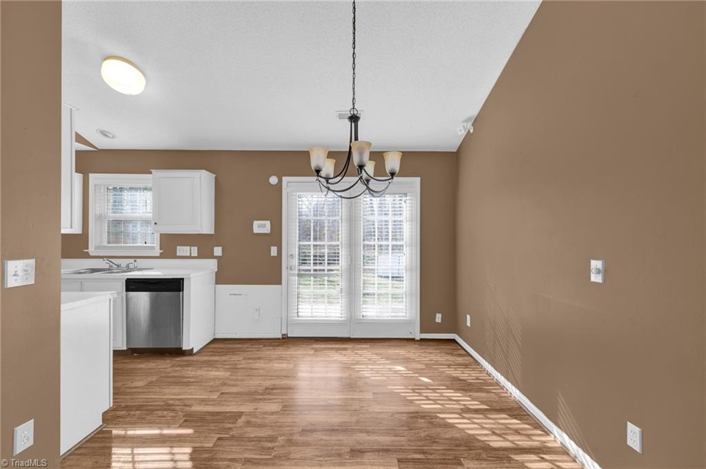 4606 Meadowcroft Road Greensboro, NC 27406 - Photo 8 of 27 Gallery Image 8