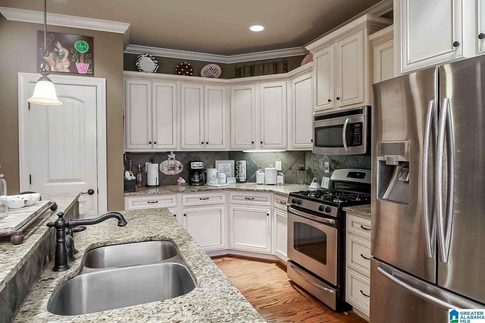 209 Kenniston Dale Pelham, AL 35124 - Photo 14 of 44