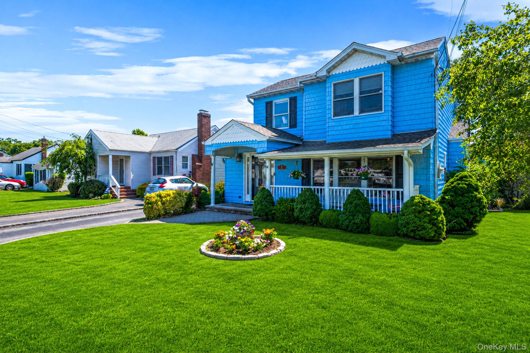 61 North Ocean Avenue Islip, NY 11751 - Photo 3 of 36