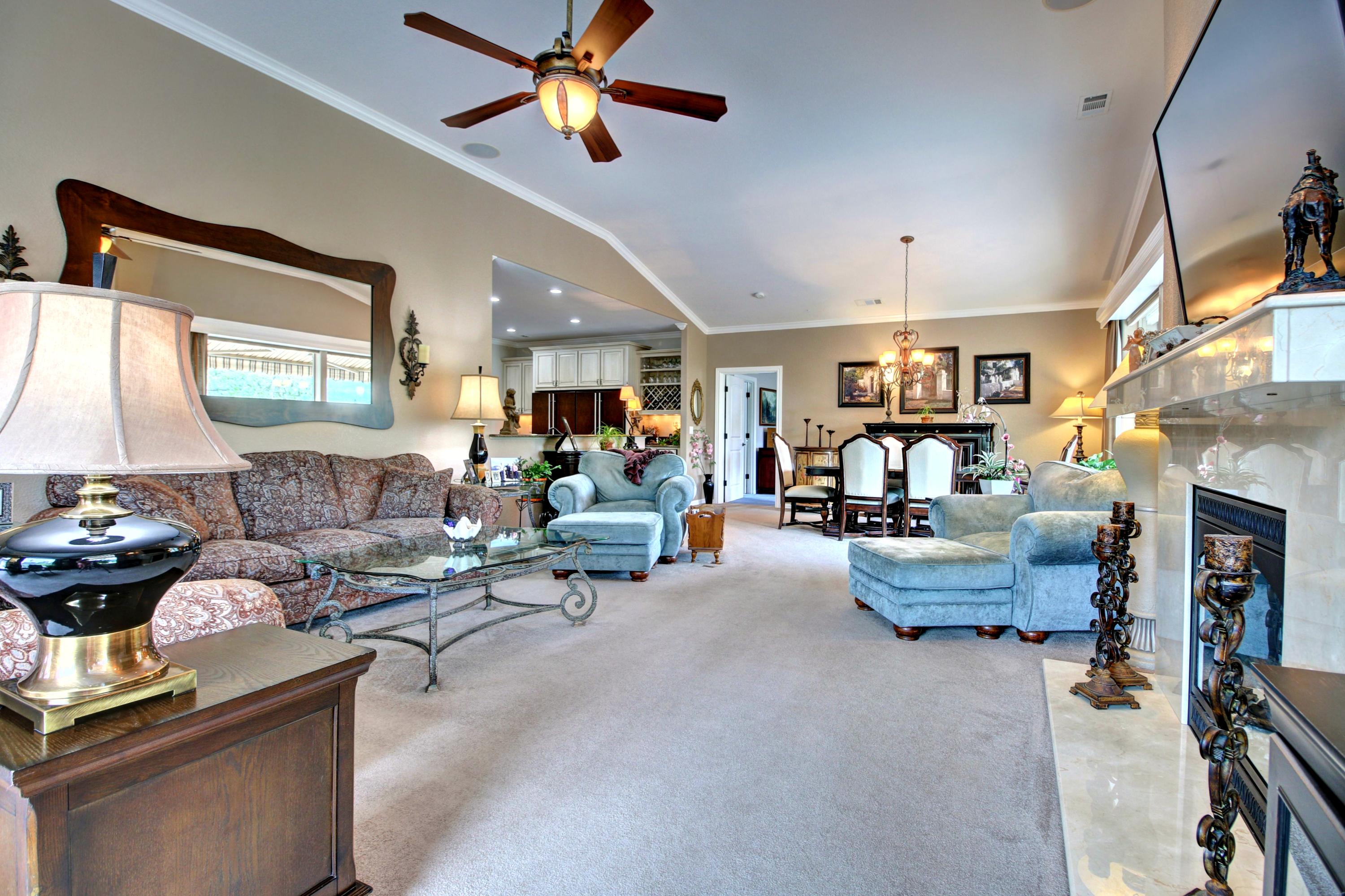 100 Springbrook Drive Grants Pass, OR 97527 - Photo 15 of 57 Great Room