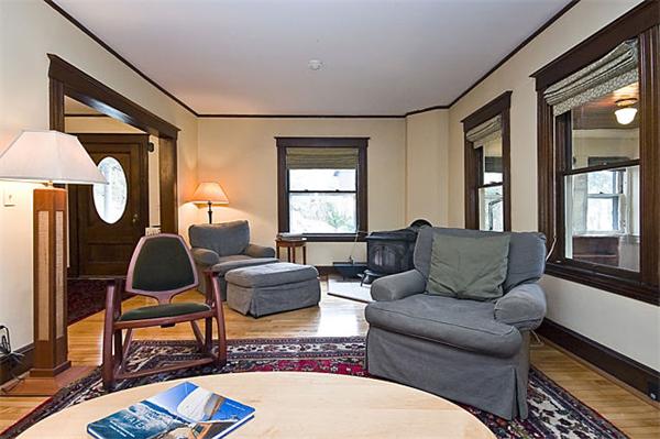 32 Ridgeway Avenue Needham, MA 02492 - Photo 12 of 29