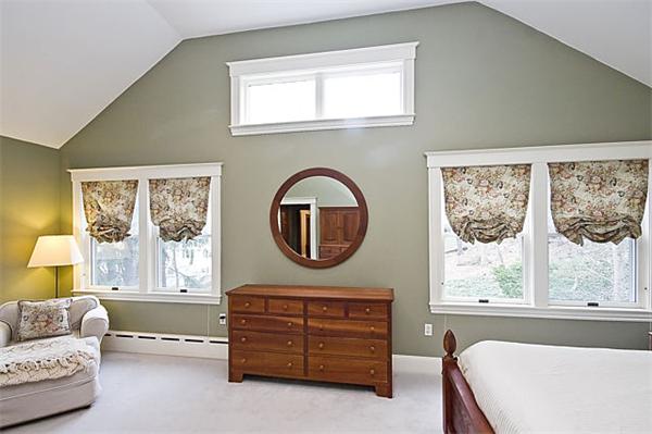 32 Ridgeway Avenue Needham, MA 02492 - Photo 15 of 29