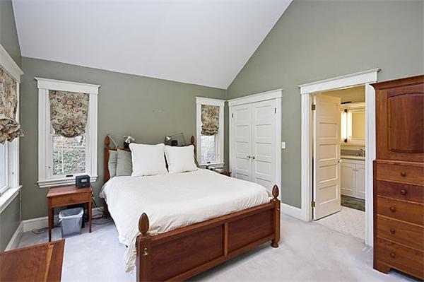 32 Ridgeway Avenue Needham, MA 02492 - Photo 19 of 29