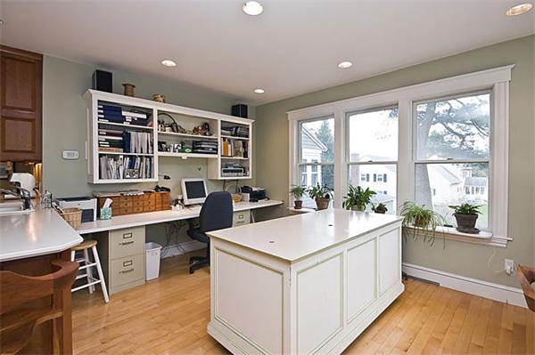 32 Ridgeway Avenue Needham, MA 02492 - Photo 7 of 29