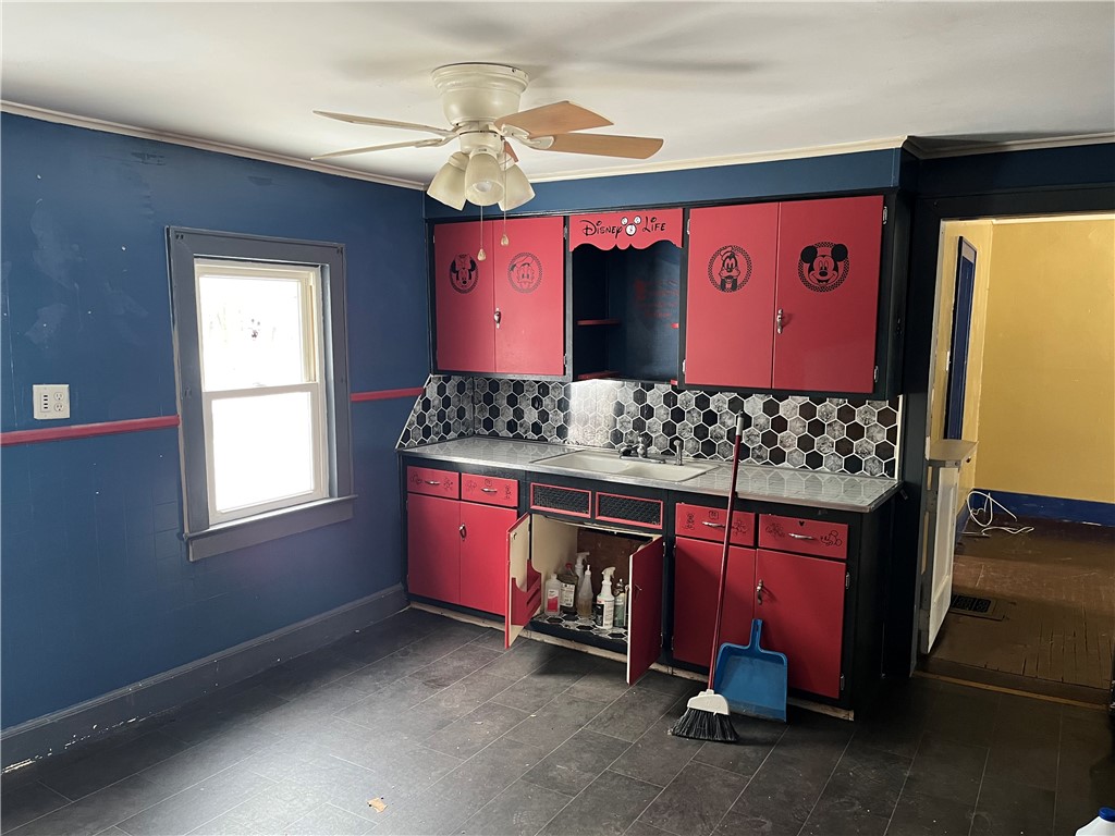 42 Seminary Street Auburn, NY 13021 - Photo 3 of 15