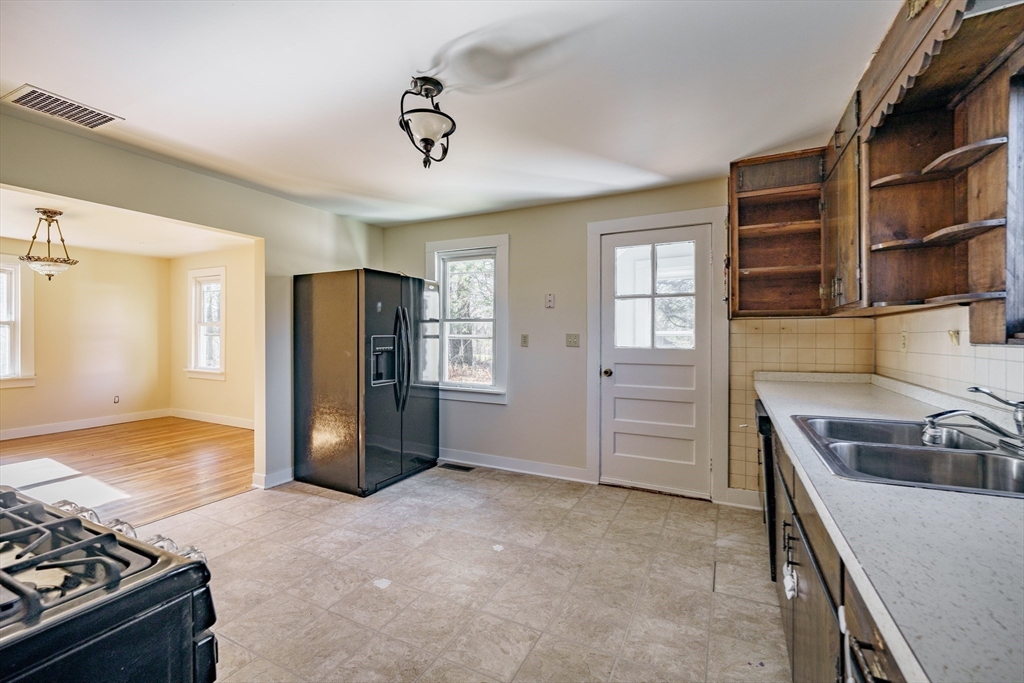 1665 Main Road Granville, MA 01034 - Photo 17 of 38