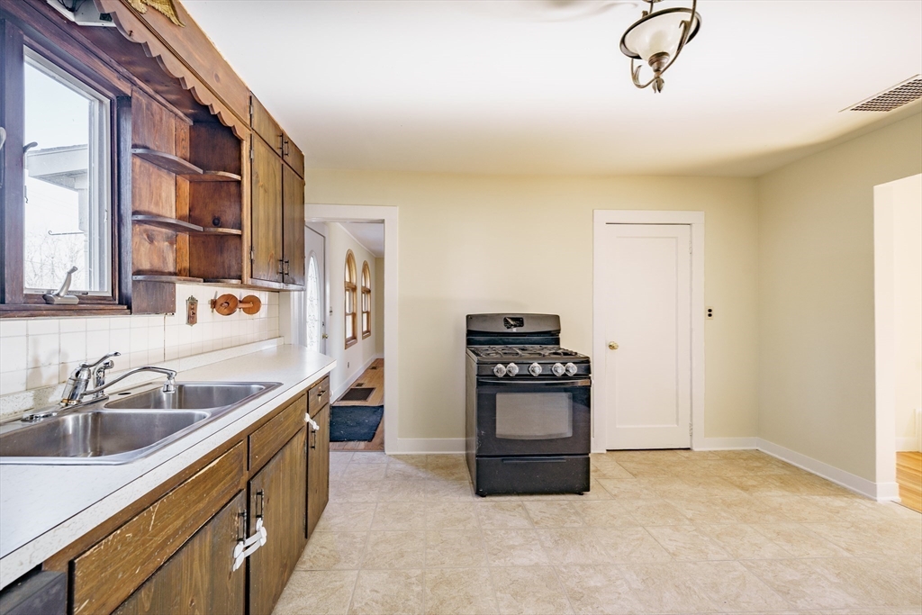 1665 Main Road Granville, MA 01034 - Photo 18 of 38