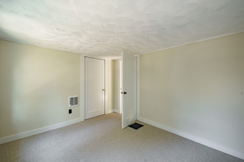 1665 Main Road Granville, MA 01034 - Photo 25 of 38