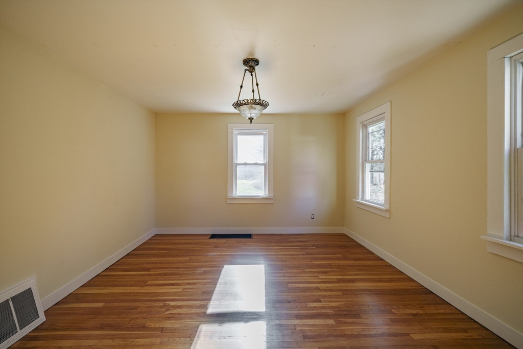 1665 Main Road Granville, MA 01034 - Photo 10 of 38