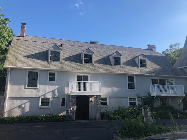 14935 West Old School Road Mettawa, IL 60048 - Photo 3 of 65 a front view of a house with a yard