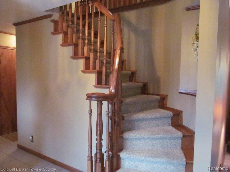 10890 Reynard Road Brighton, MI 48114 - Photo 3 of 25 Custom Woodwork.JPG