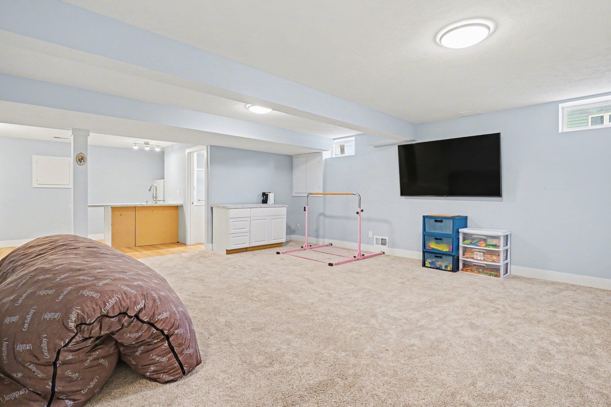 17247 North Fruitport Road Spring Lake, MI 49456 - Photo 32 of 50 025_file_8826