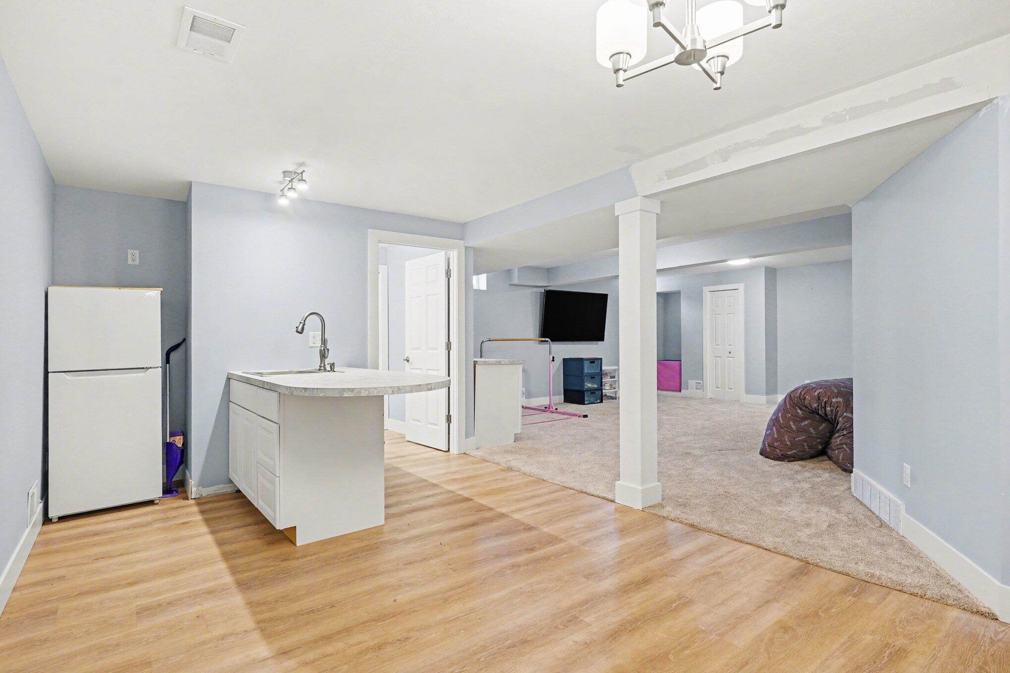 17247 North Fruitport Road Spring Lake, MI 49456 - Photo 34 of 50 022_file_5563