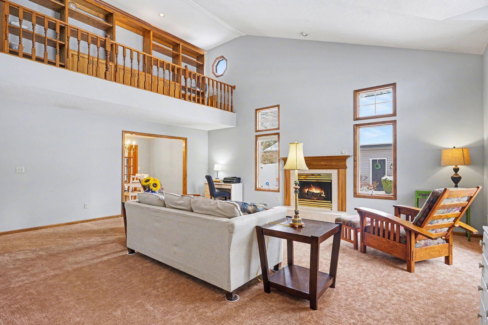 17247 North Fruitport Road Spring Lake, MI 49456 - Photo 5 of 50 034_file_5363