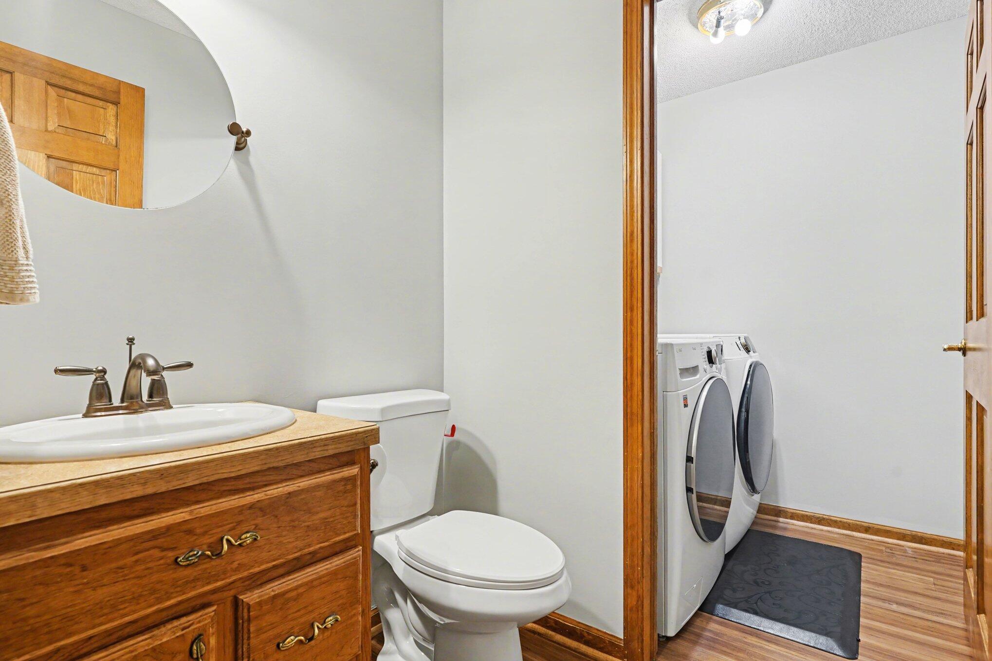 17247 North Fruitport Road Spring Lake, MI 49456 - Photo 9 of 50 030_file_6837