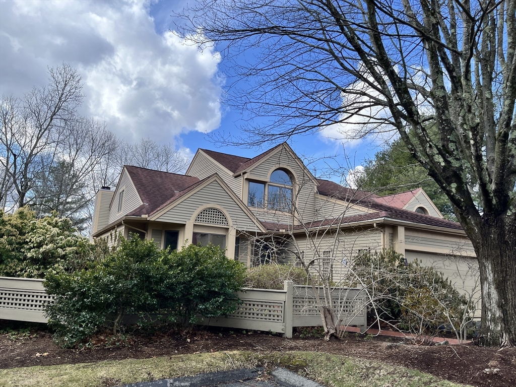 7 Wainwright Road, Unit 8 Winchester, MA 01890 - Photo 1 of 37