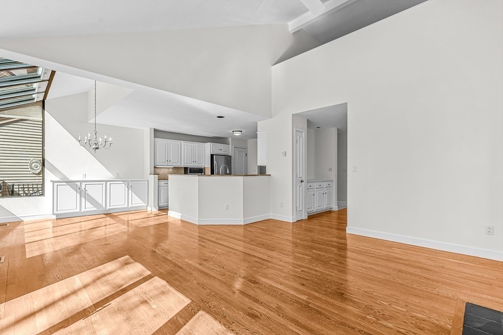 7 Wainwright Road, Unit 8 Winchester, MA 01890 - Photo 11 of 37