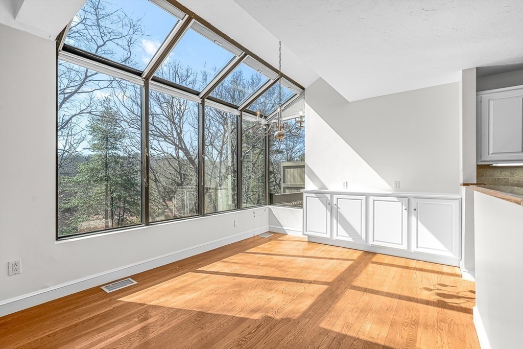 7 Wainwright Road, Unit 8 Winchester, MA 01890 - Photo 16 of 37