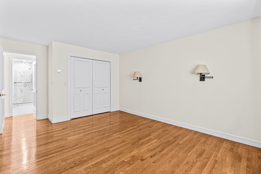 7 Wainwright Road, Unit 8 Winchester, MA 01890 - Photo 23 of 37