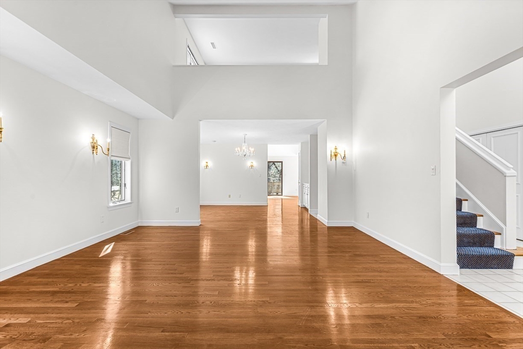 7 Wainwright Road, Unit 8 Winchester, MA 01890 - Photo 3 of 37