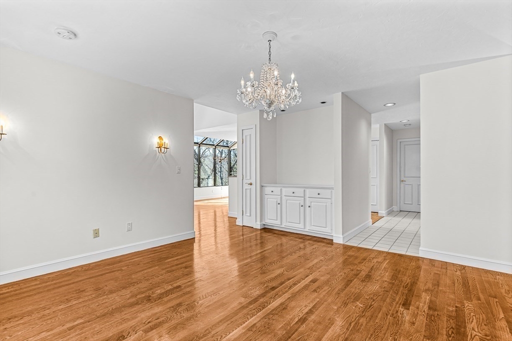 7 Wainwright Road, Unit 8 Winchester, MA 01890 - Photo 6 of 37