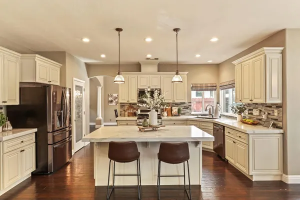 $875,000 | 2501 Leonatus Avenue, Modesto, CA 95355