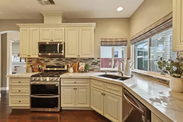$875,000 | 2501 Leonatus Avenue, Modesto, CA 95355